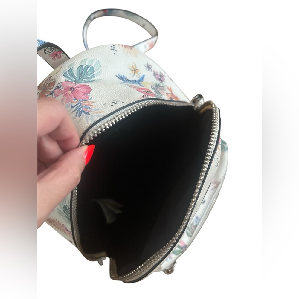 Parfois Cream Tropical Floral Backpack - Picture 6 of 11